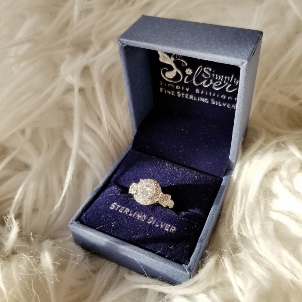 NEW Sterling Silver crystal ring (6)